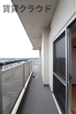 オーシャンビュー壱番館のバルコニー|開放的で明るい空間を演出してくれるバルコニーです