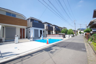 【前面道路含む現地写真】 | 【仲介手数料無料！！】日野市東平山2丁目　新築戸建て（全2棟）2号棟　4480万円