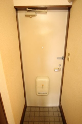 【玄関】 | 西山ハイツ | ※別部屋の写真です