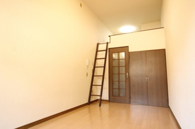 【居間・リビング】 | 西山ハイツ | ※同物件、他のお部屋の写真です。