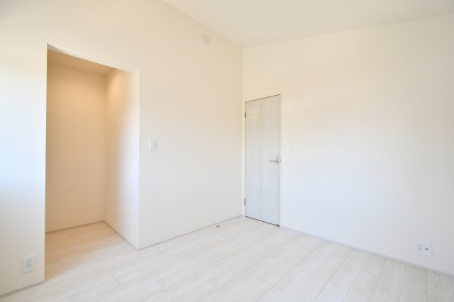 上尾市本町５丁目　全4棟　2号棟の洋室|洋室③：