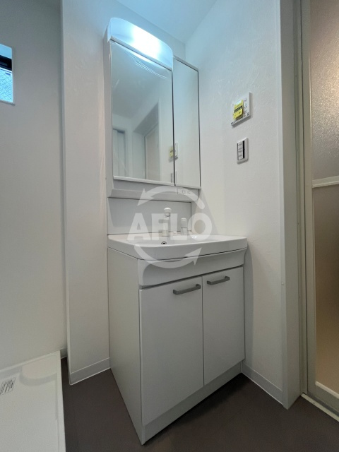 セレニティ長吉出戸の洗面所|セレニティ長吉出戸　独立洗面台