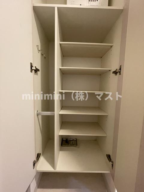 エスリード難波VALOREの収納