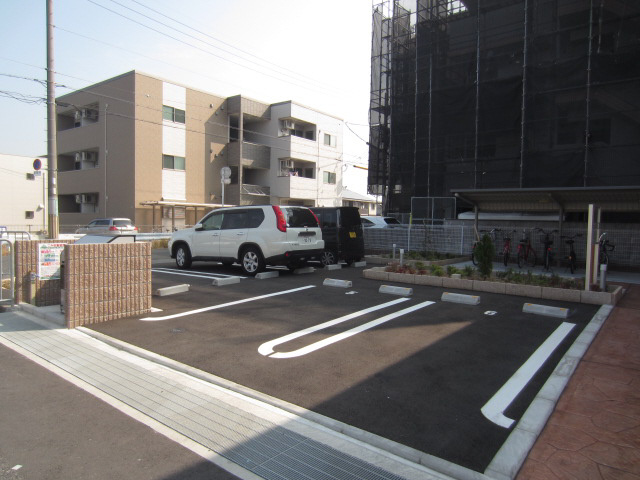 【駐車場】
