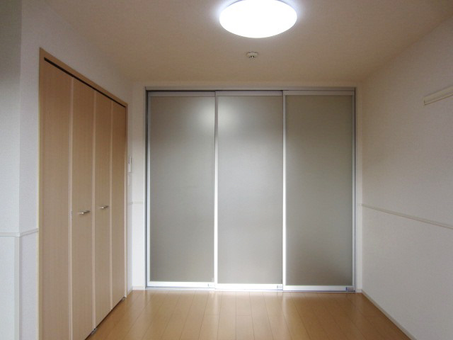 【寝室】
