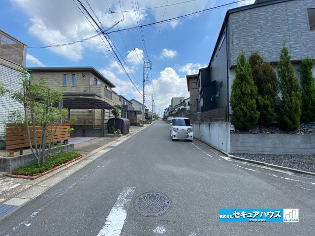 【同施工物件ご案内可能】東海市加木屋町鎌吉良根　全2棟の前面道路含む現地写真|事前予約にて現地ご見学いただけます！お気軽にお問い合わせください♪
■株式会社　セキュアハウス■
住宅ローンに強く、知識、経験豊富なスタッフ在籍
お客様に寄り添い、ご成約後もサポート致します。