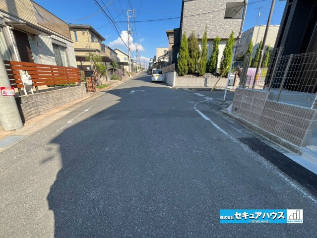 【本日ご案内可能】東海市加木屋町鎌吉良根　全2棟の前面道路含む現地写真|事前予約にて現地ご見学いただけます！お気軽にお問い合わせください♪
■株式会社　セキュアハウス■
住宅ローンに強く、知識、経験豊富なスタッフ在籍
お客様に寄り添い、ご成約後もサポート致します。