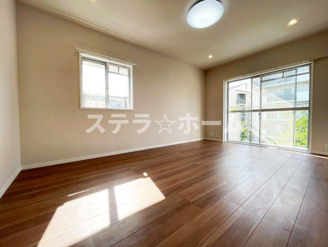 千里緑丘住宅14号棟の洋室|個人の部屋や寝室として使える洋室です