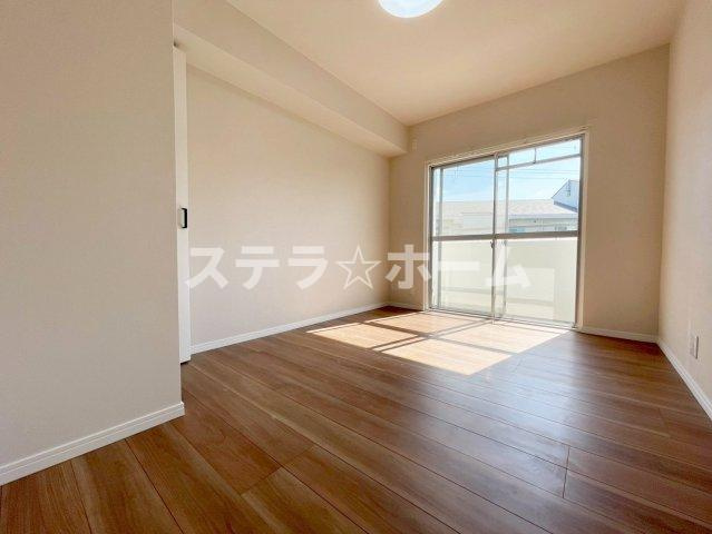 千里緑丘住宅14号棟の洋室|スタンダードな洋室です