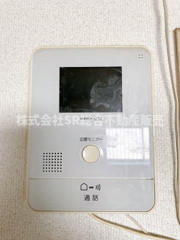 横小路町1丁目中古戸建の防犯設備|モニター付きインターホンがあり女性やお子様にも安心です！