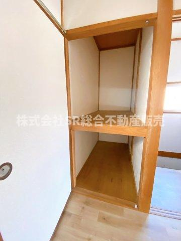 横小路町1丁目中古戸建の収納|たっぷりとした収納スペースです