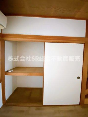 横小路町1丁目中古戸建の収納|容量たっぷりの押入です！