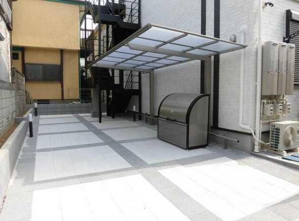 練馬区平和台２丁目のアパートのエントランス