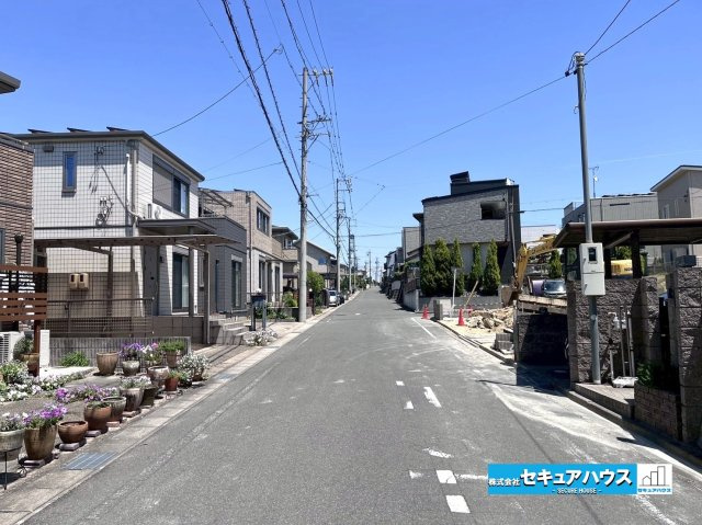 【同施工物件ご案内可能】東海市加木屋町鎌吉良根　全2棟の前面道路含む現地写真|事前予約にて現地ご見学いただけます！お気軽にお問い合わせください♪
■株式会社　セキュアハウス■
住宅ローンに強く、知識、経験豊富なスタッフ在籍
お客様に寄り添い、ご成約後もサポート致します。