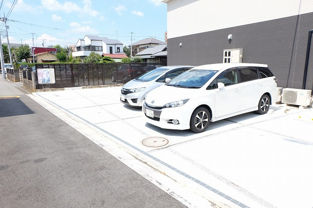 リーオイスラの駐車場