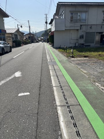 遠野町上遠野　214坪　小学校徒歩１分の前面道路含む現地写真