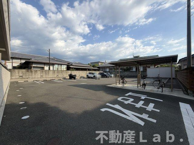 コンフォール松江の駐車場