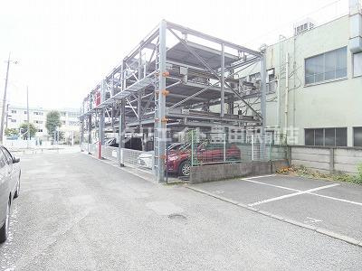 INOVE日野台（旧ヒルトップ多摩平の森）の駐車場