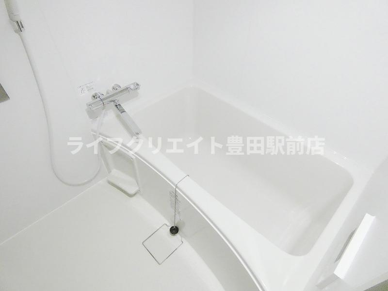 INOVE日野台（旧ヒルトップ多摩平の森）の浴室