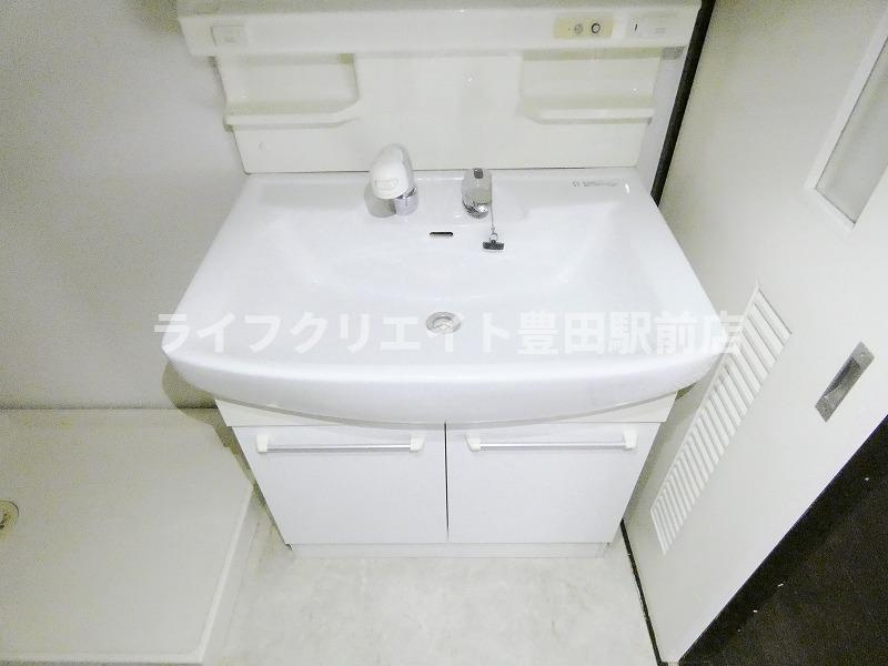 INOVE日野台（旧ヒルトップ多摩平の森）の洗面所