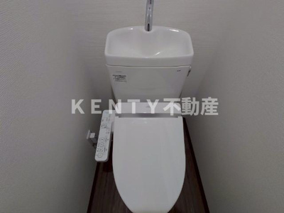 【トイレ】 | テラスハウス | 落ち着いた色調のトイレです