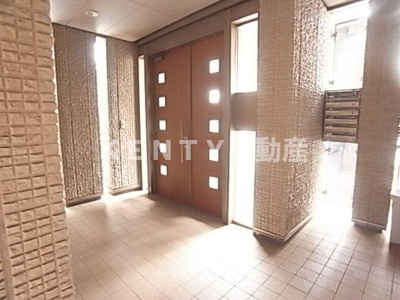【エントランス】 | メゾンエスポワール | 落ち着いたエントランスです