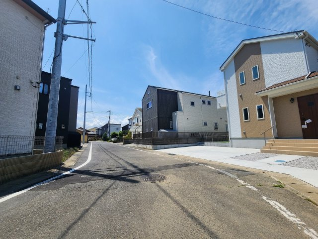 ハートフルタウン 高崎市石原町新築の前面道路含む現地写真|現地撮影