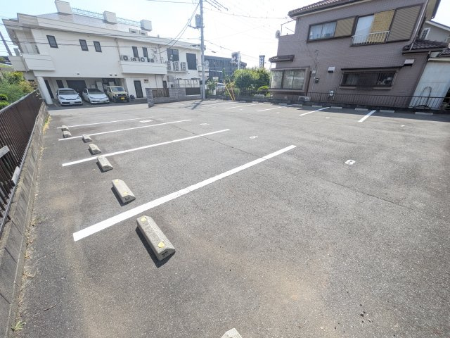守谷市松ケ丘　7期　売地　2号地の前面道路含む現地写真