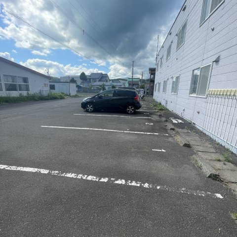 ハイツクリエイトの駐車場