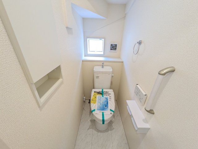 牛久市南5丁目　5期　新築戸建てのトイレ|高い節水性能で、水道代を大幅にカット。環境とお財布に優しく、家計をしっかりサポートします。