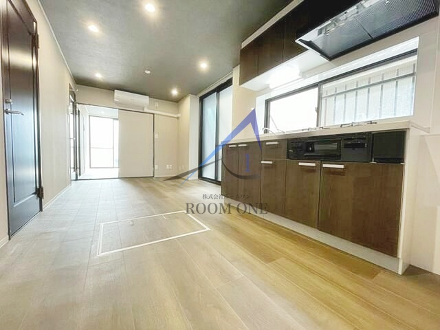 池袋本町戸建ての居間・リビング|洋室のお部屋です。