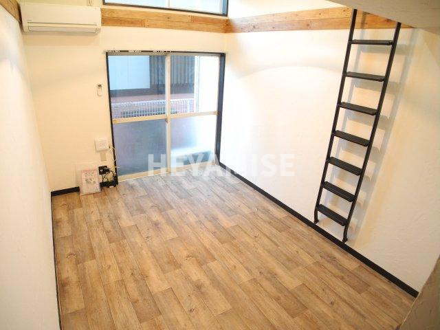 かもめアパートの洋室