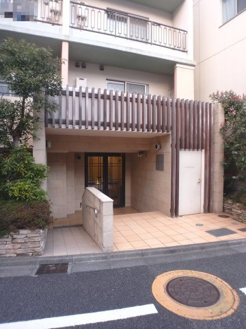 シャイン小石川の外観