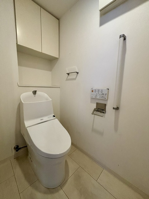 アルファステイツ高崎駅東のトイレ|多彩な快適機能を備えたシャワートイレを標準装備しました。2026年4月撮影