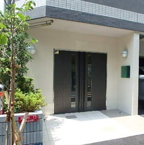 ヴォーガコルテ田端弐番館のエントランス