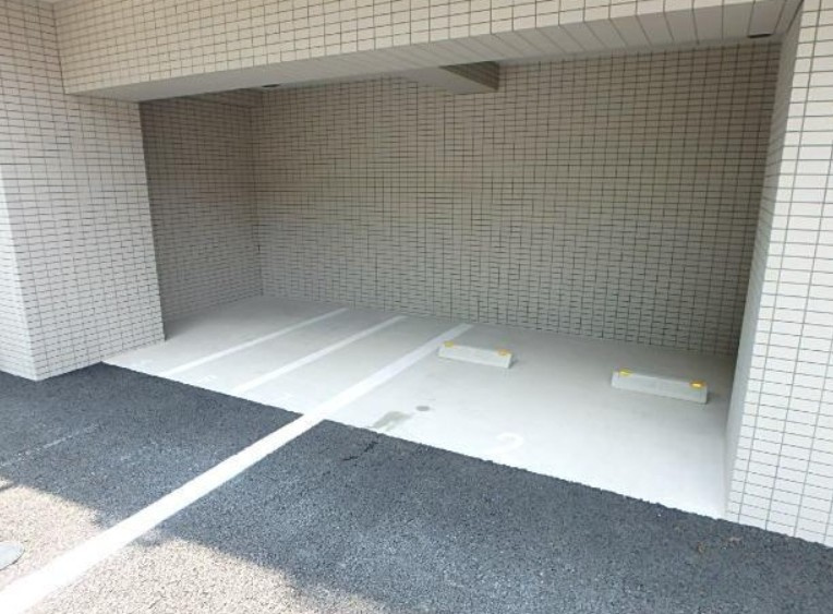 ヴォーガコルテ田端弐番館の駐車場