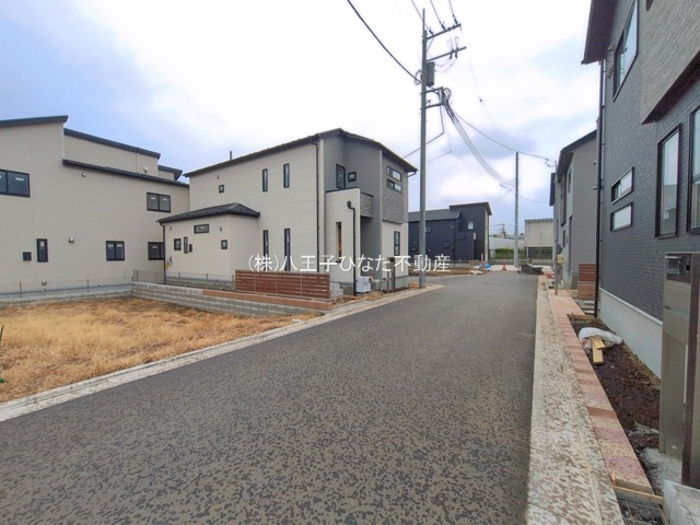 祝：成約済み　八王子市　石川町　新築戸建ての前面道路含む現地写真|～仲介手数料無料☆八王子ひなた不動産～八王子市石川町　新築戸建て