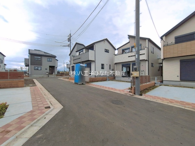 祝成約済み　八王子市　石川町　新築戸建ての前面道路含む現地写真|～仲介手数料無料☆八王子ひなた不動産～八王子市石川町　新築戸建て