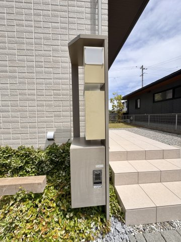 磐田市池田のその他|宅配ボックスは留守中でも便利です。