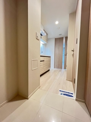 クロスレジデンス飯田橋の玄関
