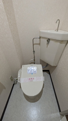 洗浄便座の独立トイレ☆
