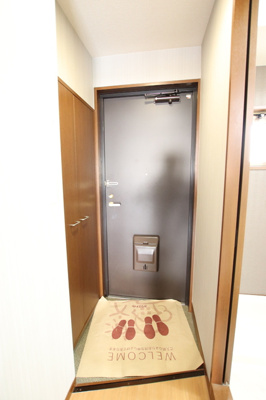 容量たっぷりな下駄箱設備