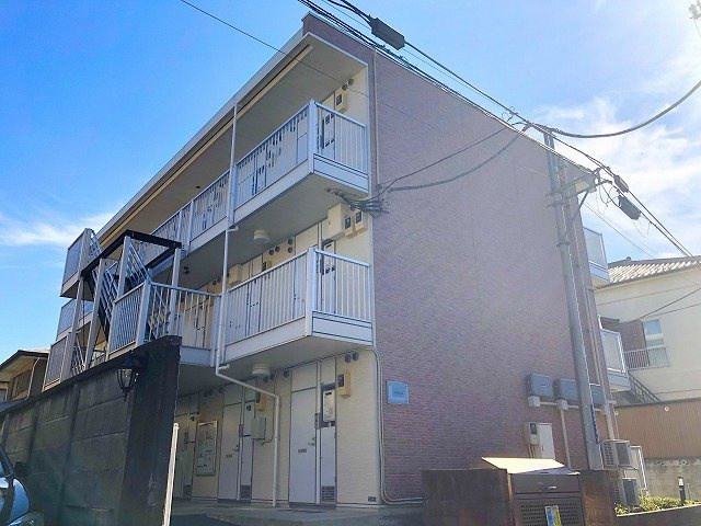 レオパレスアミティエの外観