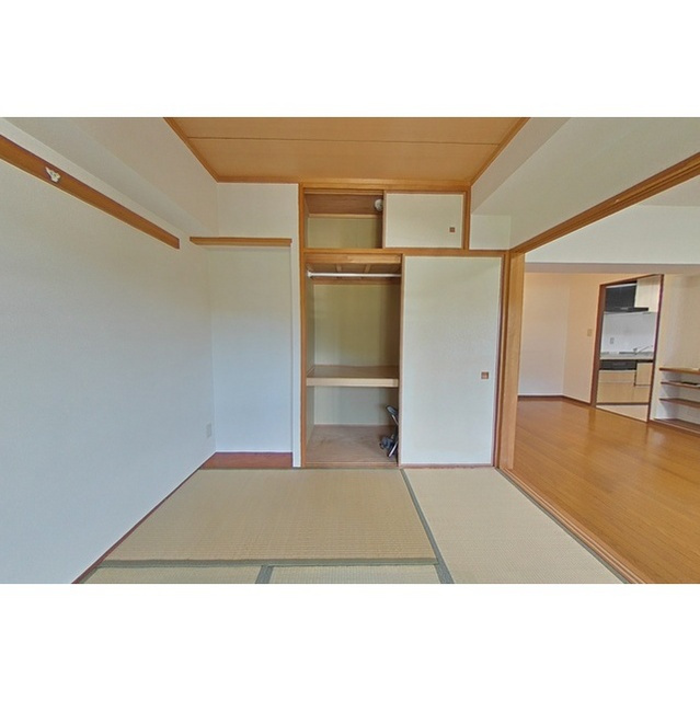 ユーハウス長良川　6B号室の収納