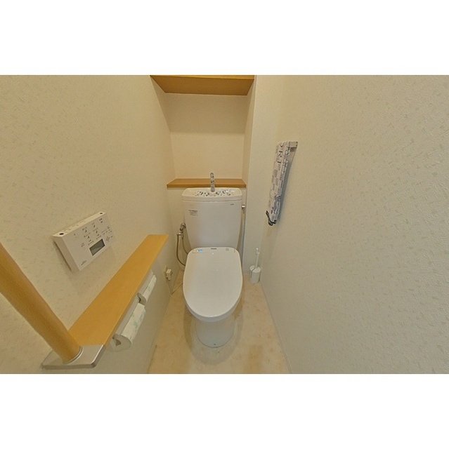 ユーハウス長良川　6B号室のトイレ|温水洗浄暖房便座