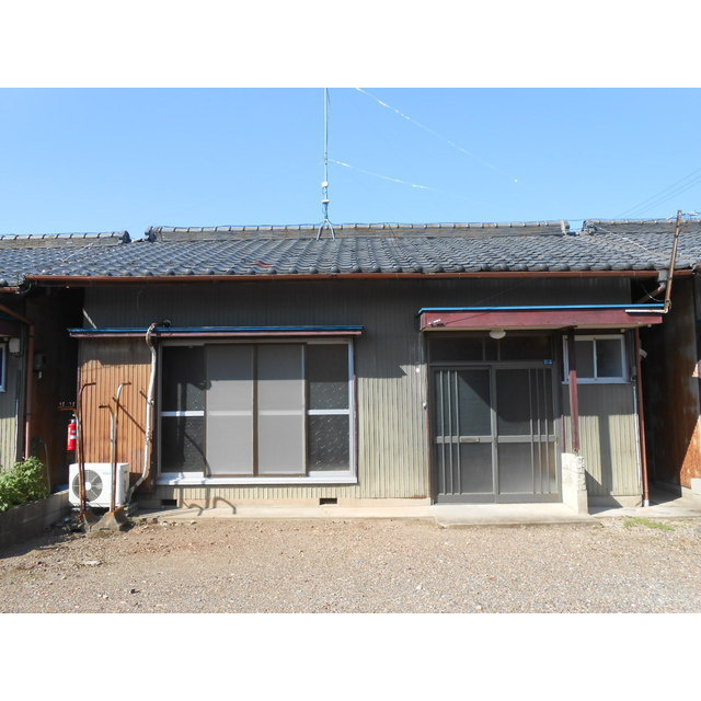 鏡島中小木曽貸家の駐車場