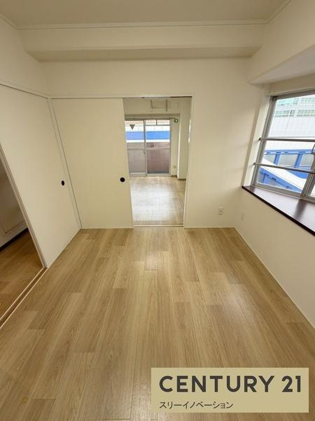 大阪市港区築港３丁目の賃貸マンションの洋室|★洋室から見たリビング★