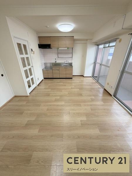 大阪市港区築港３丁目の賃貸マンションの居間・リビング