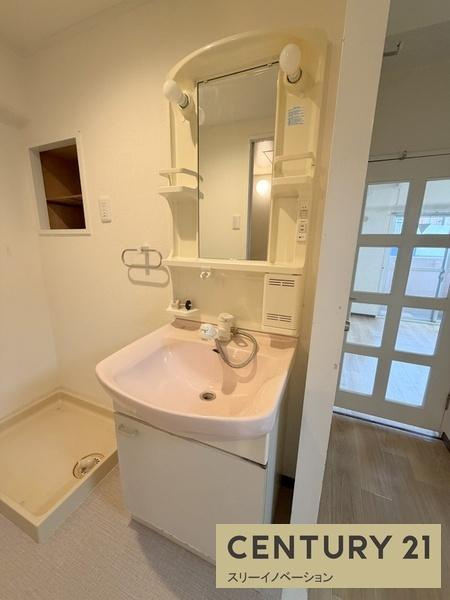 大阪市港区築港３丁目の賃貸マンションの洗面所|★シャンプードレッサー付き★