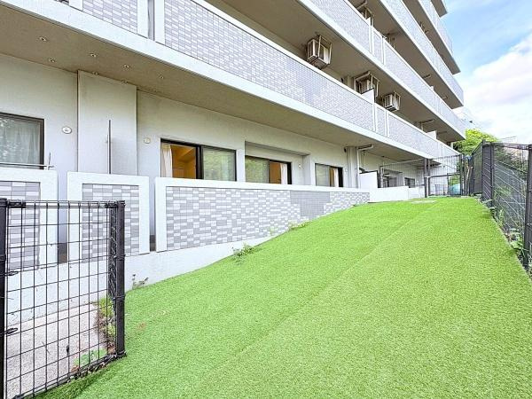 メディウス青葉台の庭